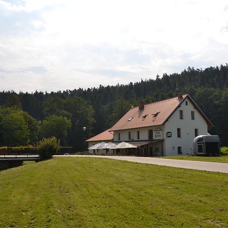 Hotel Podskalni Mlyn Ostopovice Exterior foto